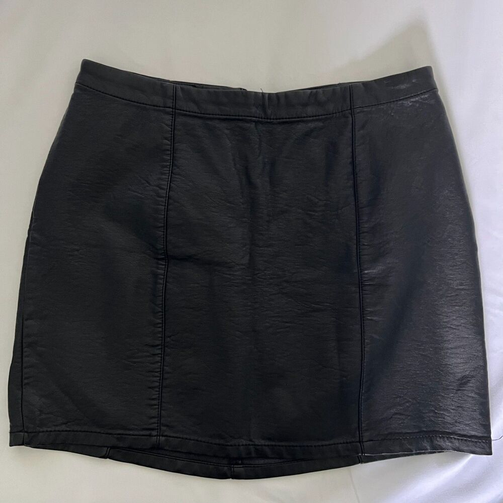 Black Vegan Leather Mini Skirt 14"  Small  Rocker Y2K Biker Clubwear Grunge Punk